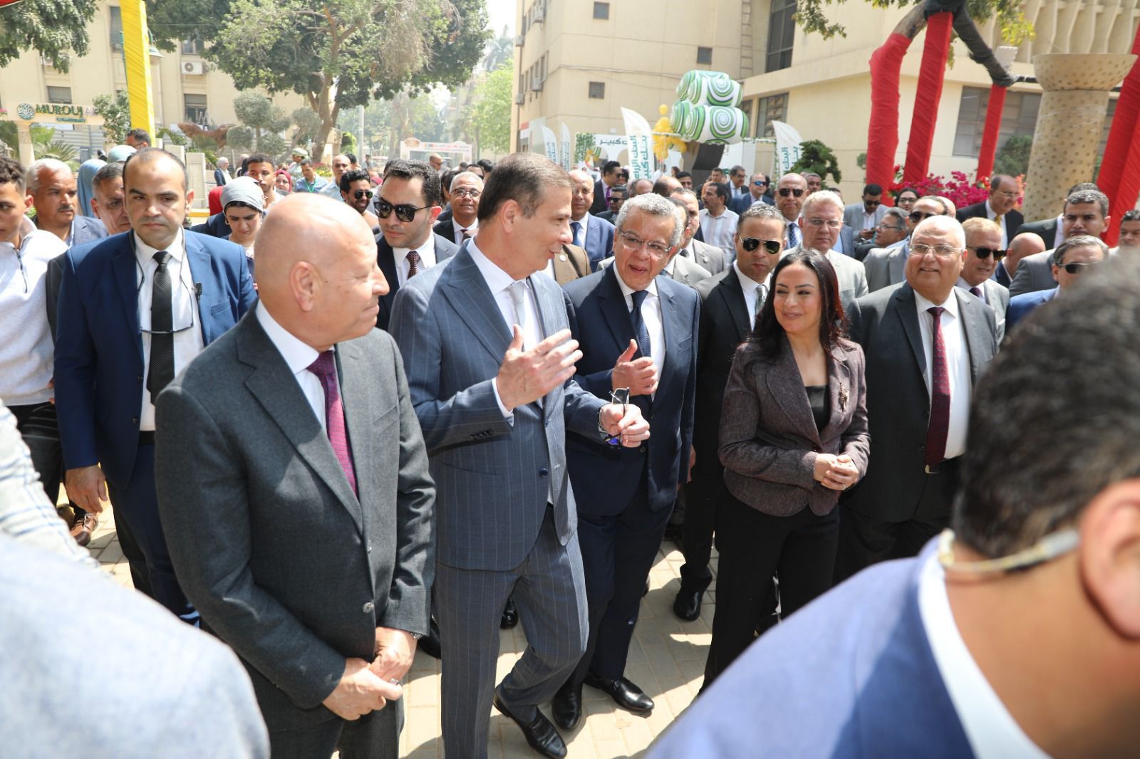 وزيرا الزراعة والتضامن يفتتحان النسخة الـ93 من معرض زهور الربيع بالمتحف الزراعي بالدقي - الخليج الان