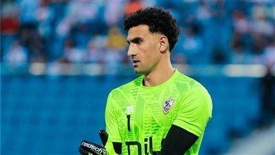 جلسة خاصة بين معتمد جمال ومحمد عواد قبل مباراة بلوزداد - الخليج الان