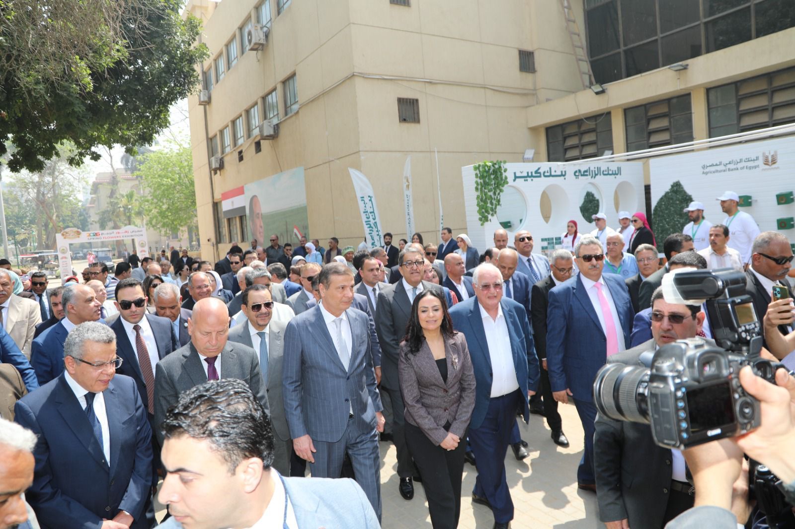 وزيرا الزراعة والتضامن يفتتحان النسخة الـ93 من معرض زهور الربيع بالمتحف الزراعي بالدقي - الخليج الان