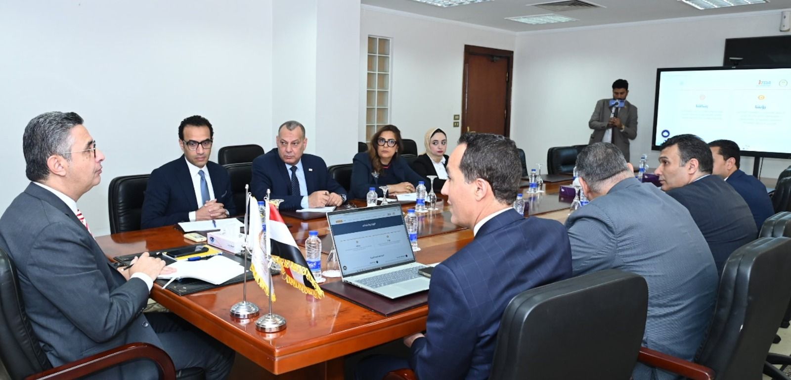 وزير التموين يتابع التحول الرقمي بجهاز تنمية التجارة الداخلية ويوجه بإطلاق الموقع الرسمي - الخليج الان