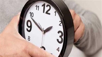 عاجل.. تقديم الساعة 60 دقيقة بقرار رسمي | تفاصيل العودة لـ التوقيت الصيفي وإنهاء التوقيت الشتوي - الخليج الان