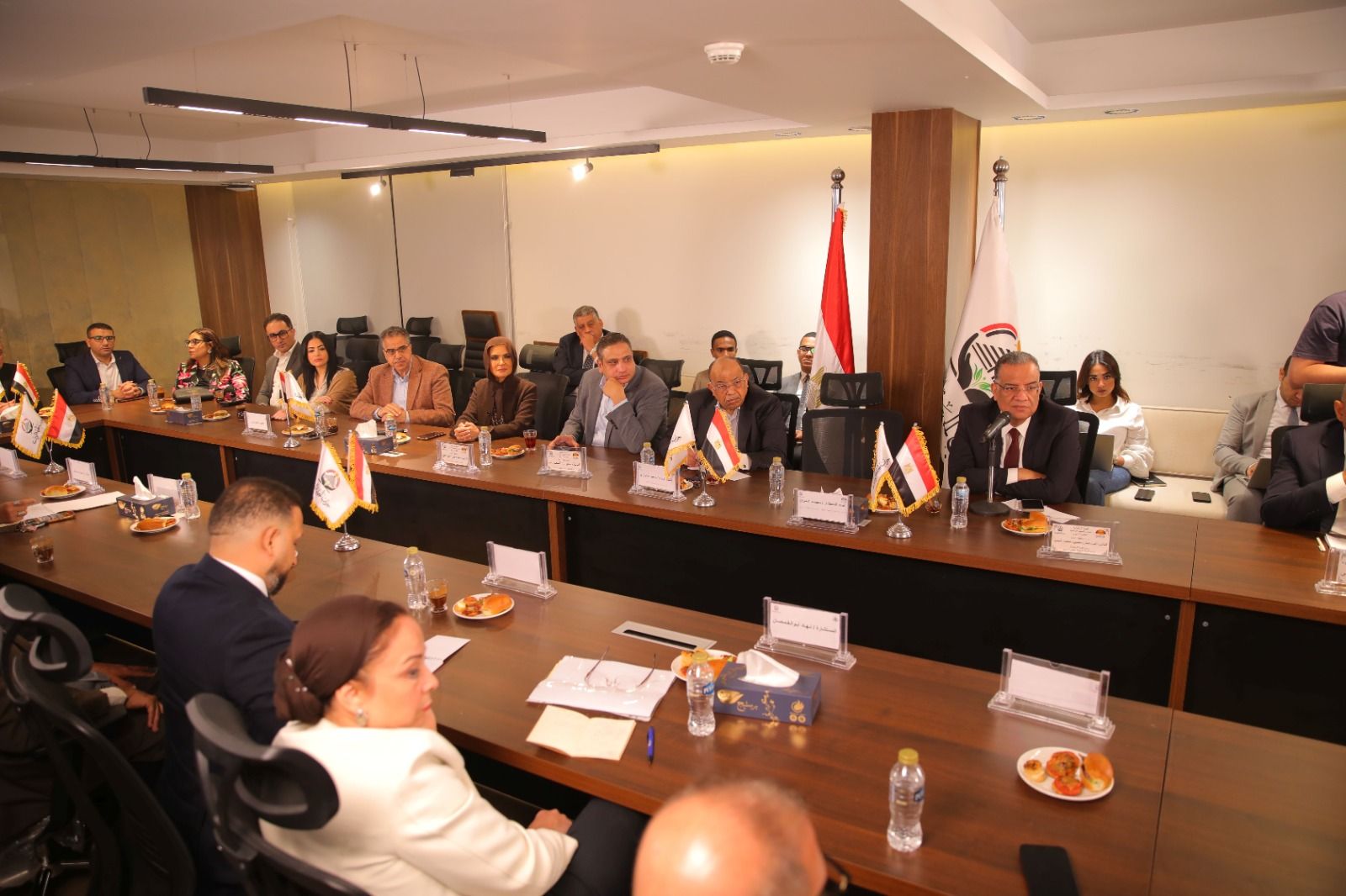 حزب الجبهة الوطنية يبدأ حوارا مجتمعيا لإنقاذ الأسرة المصرية: تأهيل المقبلين على الزواج وقانون يحمي كل الأطراف - الخليج الان