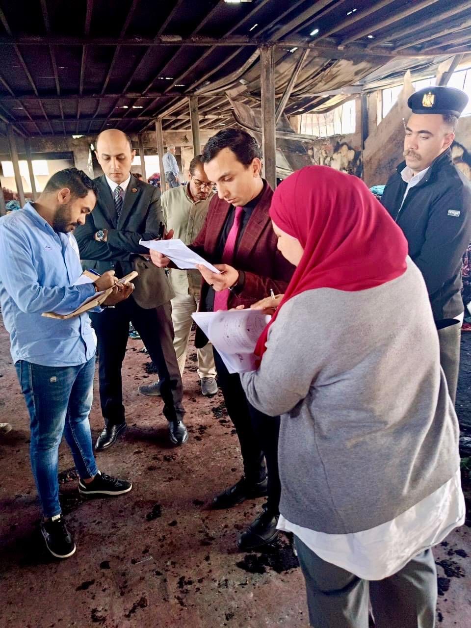 خالف اشتراطات التراخيص.. النيابة الإدارية تعاين حريق بأحد مصانع النسيج بالمحلة الكبرى - الخليج الان