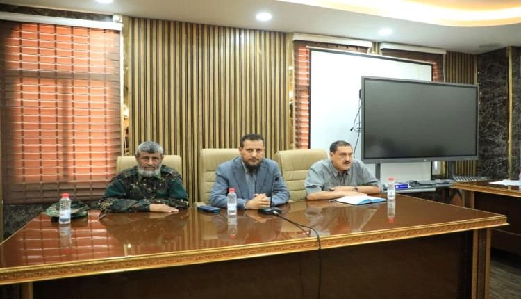 محافظ عدن يناقش تعزيز التنسيق لحماية أراضي الدولة والمخططات العمرانية