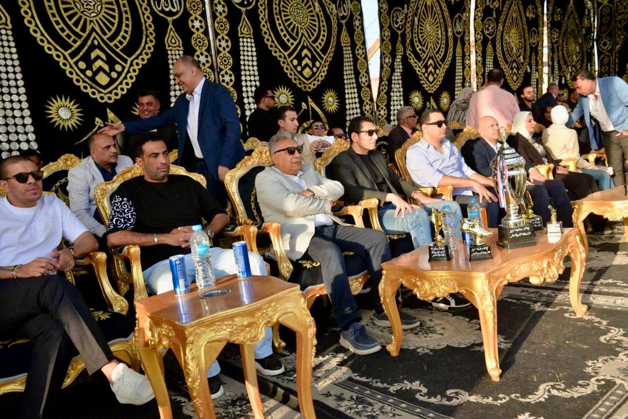 وزير الرياضة ومحافظ الدقهلية يشهدان نهائي دورة منشأة عبدالرحمن بدكرنس - الخليج الان