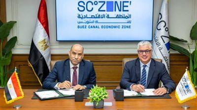 اقتصادية قناة السويس توقع بروتوكول تعاون مع وزارة العمل لتعزيز كفاءة سوق العمل والتدريب المهني - الخليج الان