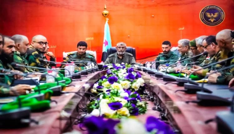 اجتماع أمني موسع في عدن.. توجيهات برفع الكفاءة وتعزيز الانضباط المؤسسي