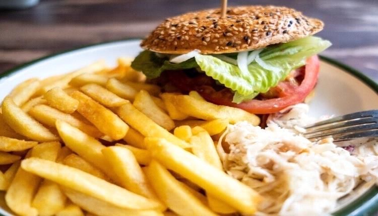 احذر...قاتل صامت "الوجبات السريعة" !