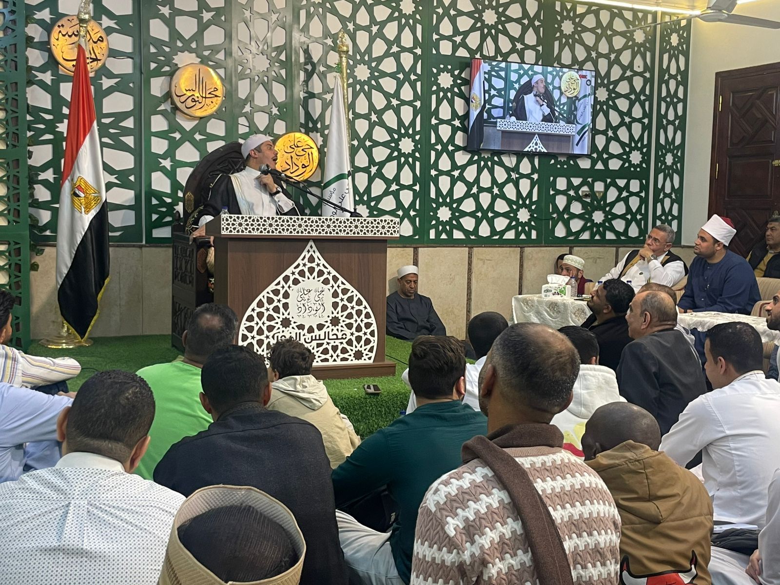 جابر بغدادي: مجالسة الصالحين والنظر إلى وجوهم عبادة - الخليج الان