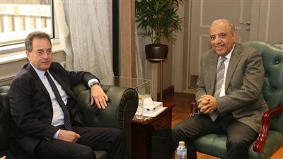 تعاون مصري فرنسي لتحديث شبكة الكهرباء ودعم مشروعات الطاقة النظيفة - الخليج الان