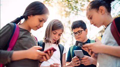 نجدة الطفل تتلقى 143 ألف شكوى.. تفاصيل الاستجابة والخدمات المقدمة - الخليج الان