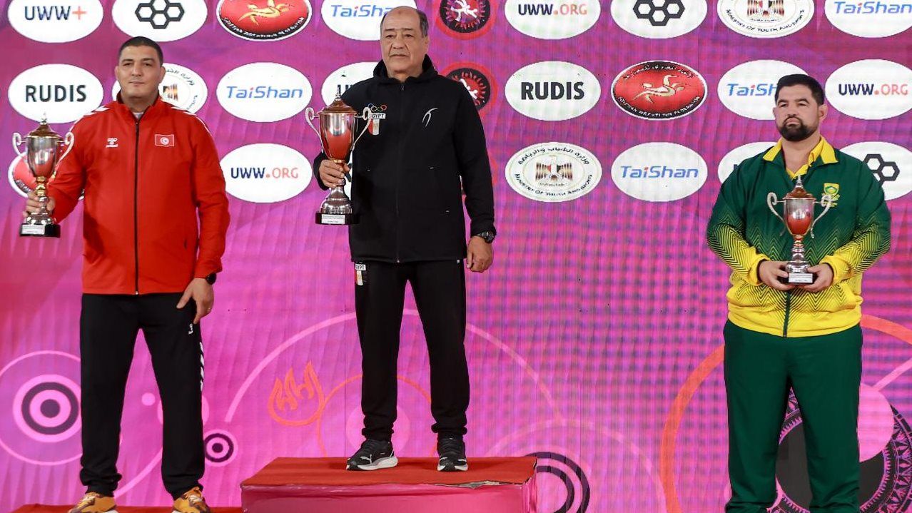 منتخب المصارعة النسائية تحت 20 سنة يتوج بكأس البطولة الأفريقية - الخليج الان