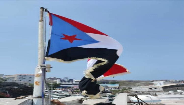 مصدر : لا صحة إعتقال ناشطين في المعلا على ذمة علم الجنوب