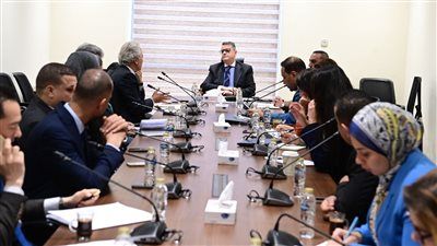 حقوق الإنسان بالنواب تبحث مع المجتمع المدني تطوير المنظومة الحقوقية - الخليج الان