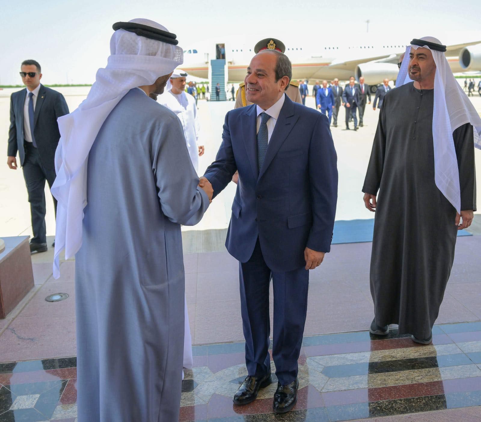 بعد زيارة الرئيس السيسي إلى الإمارات.. علاقات اقتصادية قوية بين مصر والإمارات - الخليج الان