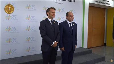 أهالي الإسكندرية ترحب بالرئيس السيسي ونظيره الفرنسي - الخليج الان