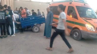 مصرع شخصين وإصابة آخرين في حادث تصادم بطريق الواحات البحرية - الخليج الان