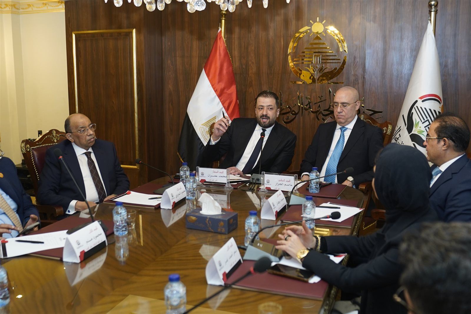 بحضور الجزار وعمران.. حزب الجبهة الوطنية يضع آليات جديدة لتعزيز الأداء التشريعي لنوابه بالشيوخ - الخليج الان