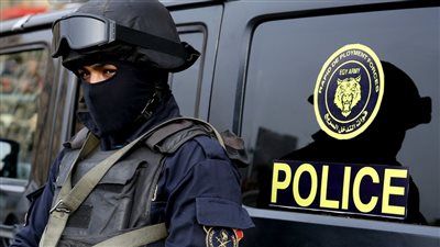القبض على 3 أطفال وضعوا كلب في جردل مياه حتى نفوقه بأسيوط - الخليج الان