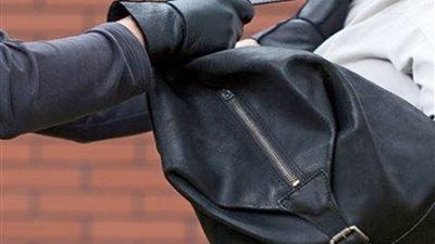 خطفها دراجة نارية.. ضبط عاطل سرق حقيبة موظفة بالعمرانية - الخليج الان