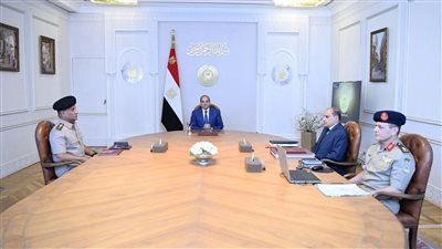 عاجل.. الرئيس السيسي يجتمع مع وزير الدفاع والإنتاج الحربي - الخليج الان