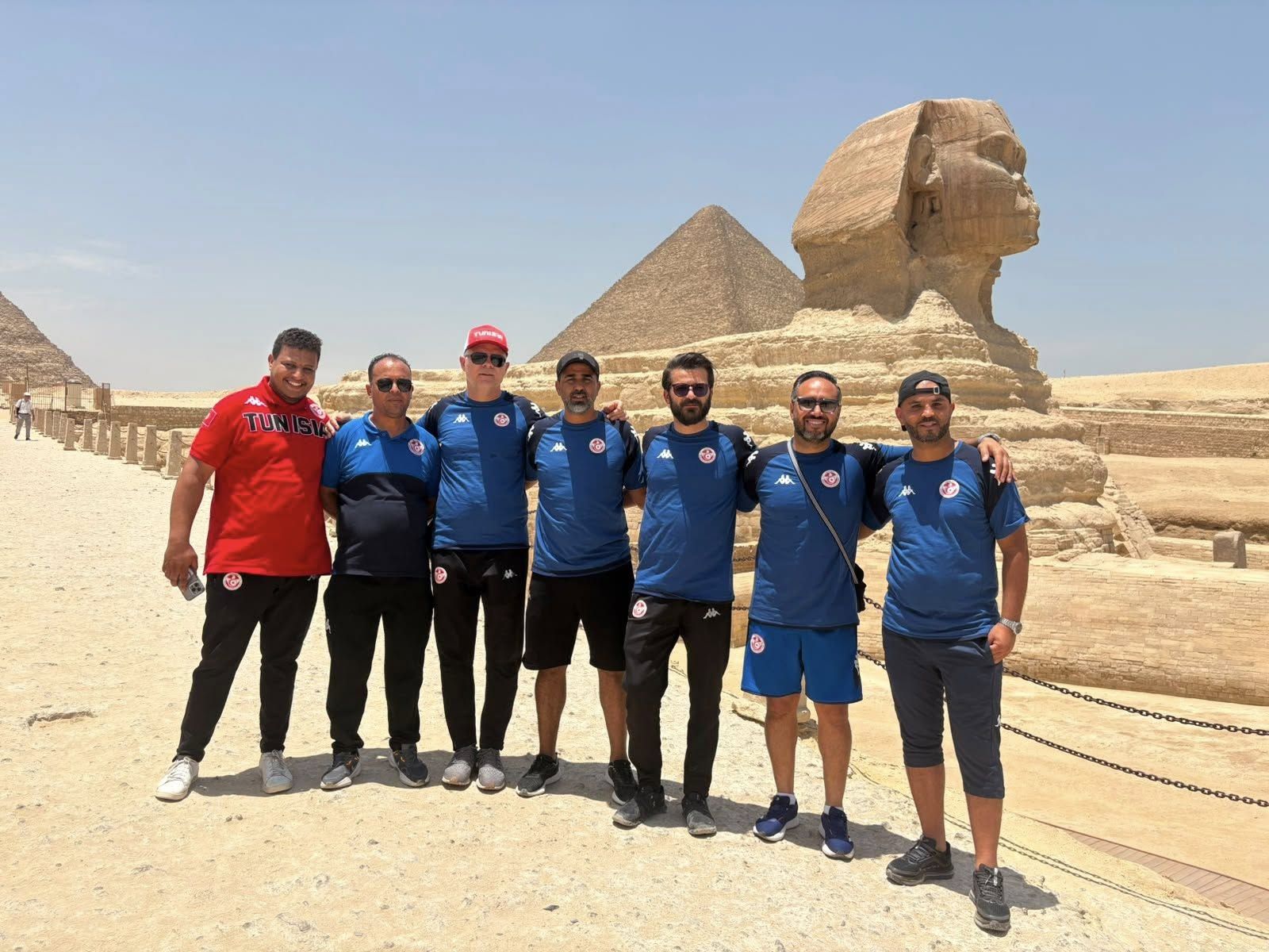 منتخب تونس للكرة النسائية يشيد بحفاوة الاستقبال في مصر ويزور الأهرامات - الخليج الان
