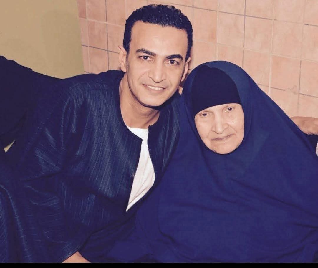 خضعت لعملية بتر.. آخر تطورات الحالة الصحية لوالدة سمسم شهاب قبل وفاتها - الخليج الان