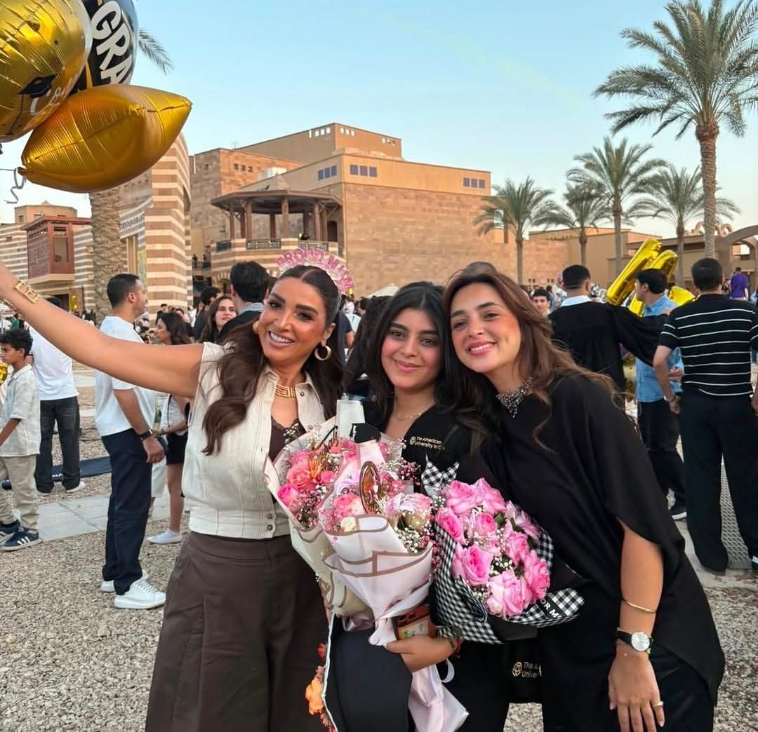 روجينا تحتفل بتخرج ابنتها مريم.. صور - الخليج الان