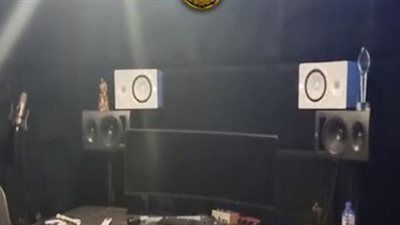القبض على مديرة استوديو تسجيل صوتى بدون ترخيص بالجيزة - الخليج الان