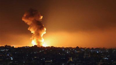 جيش الاحتلال يشن غارات جوية على غرب ووسط إيران بالتزامن مع أنباء عن استهداف مطار "مهر آباد" - الخليج الان