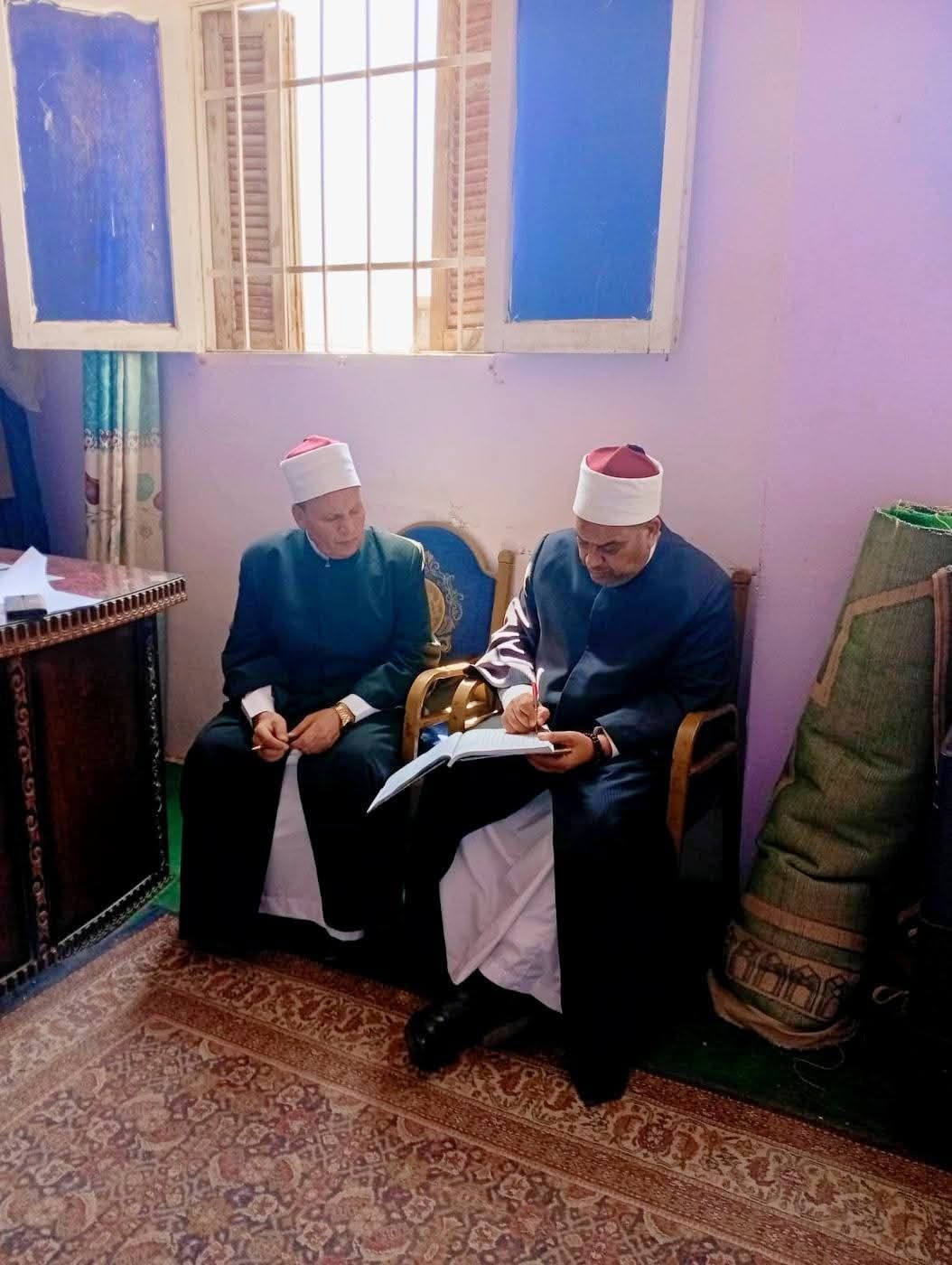 وكيل وزارة الأوقاف ببني سويف يتابع سير العمل بإدارة الواسطى ويُحيل مخالفات للشؤون القانونية - الخليج الان
