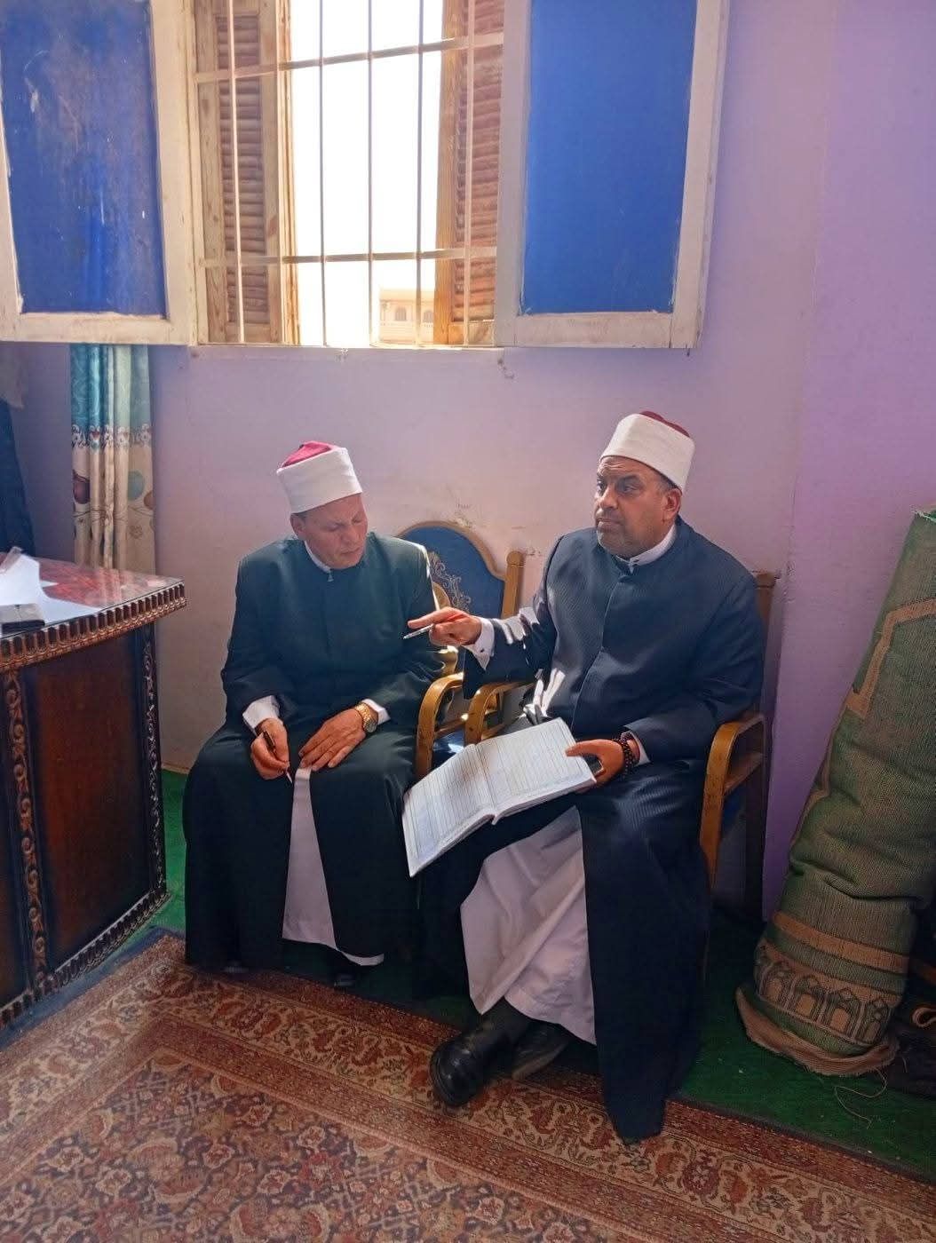 وكيل وزارة الأوقاف ببني سويف يتابع سير العمل بإدارة الواسطى ويُحيل مخالفات للشؤون القانونية - الخليج الان