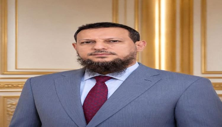 المحافظ شيخ يعزي أسر ضحايا حادث الانفجار بمعسكر العمالقة ويوجه بمعالجة الجرحى وفتح تحقيق عاجل