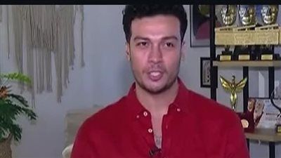 أحمد عبد الوهاب : "مراتي لما بتشوف مسلسل ورد على فل وياسمين بتعيط وتقولي انت لسة بتحبني؟" - الخليج الان