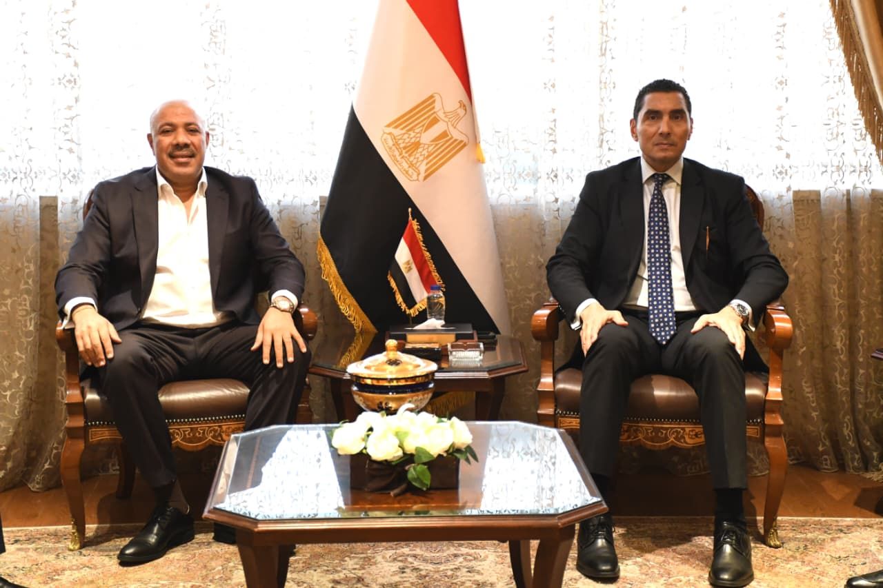 وزير الشباب والرياضة يبحث رعاية الموهوبين مع وليد التايب - الخليج الان
