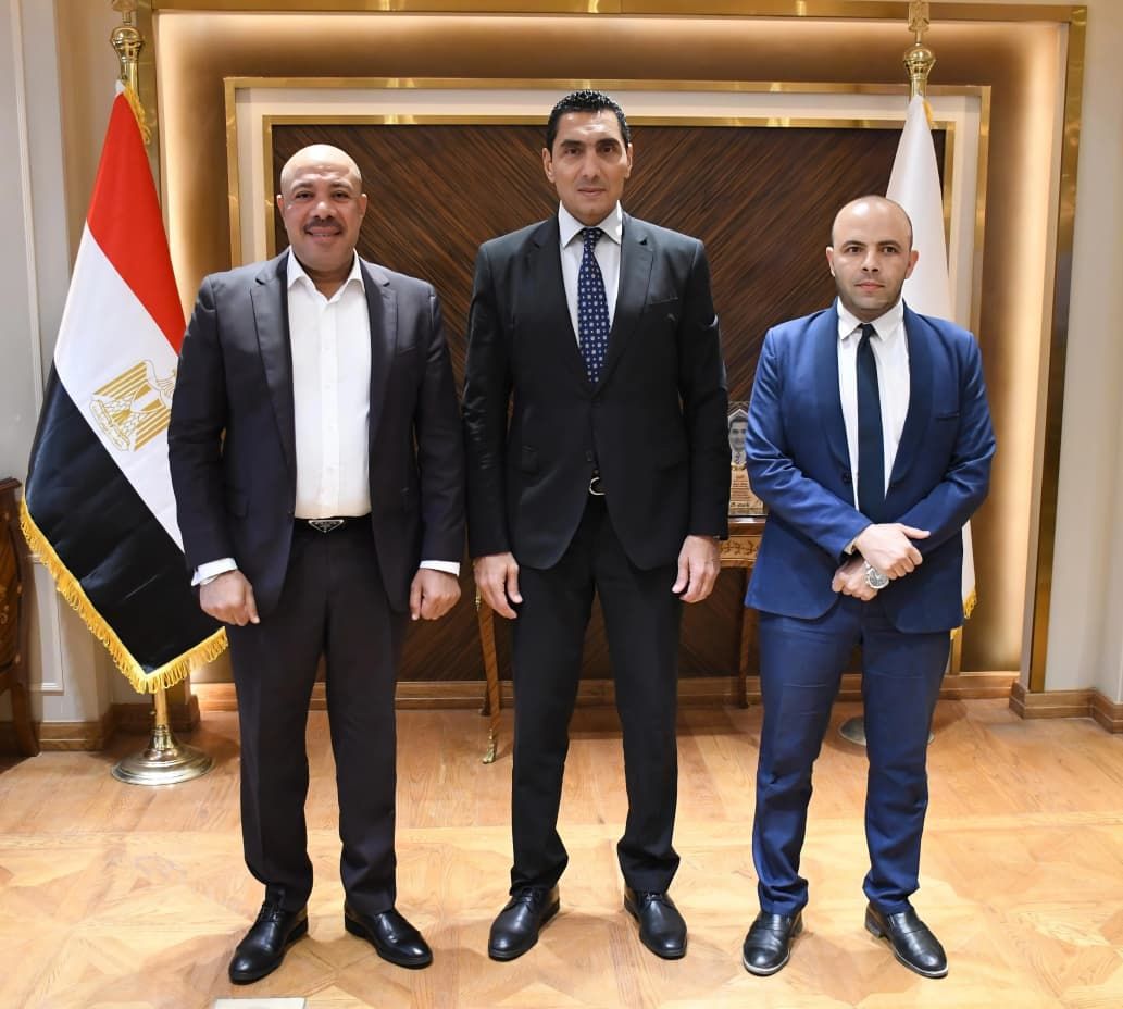 وزير الشباب والرياضة يبحث رعاية الموهوبين مع وليد التايب - الخليج الان