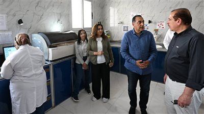 رئيس الوزراء يتفقد مستشفى رشيد المركزي - الخليج الان