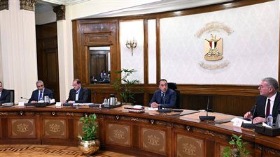 رئيس الوزراء يتابع موقف تدبير الاعتمادات المالية لتوفير احتياجات الدولة من المنتجات البترولية - الخليج الان