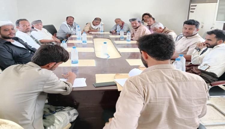 سلطة ميفعة بشبوة تشرف على فتح مظاريف مناقصات استكمال تأهيل ساقيتي "العادي" و"القطاط