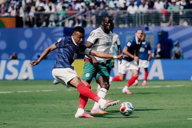 فرنسا ضد السنغال.. كيليان مبابي يقود فرنسا للفوز على السنغال بثلاثية في كأس العالم 2026 - الخليج الان