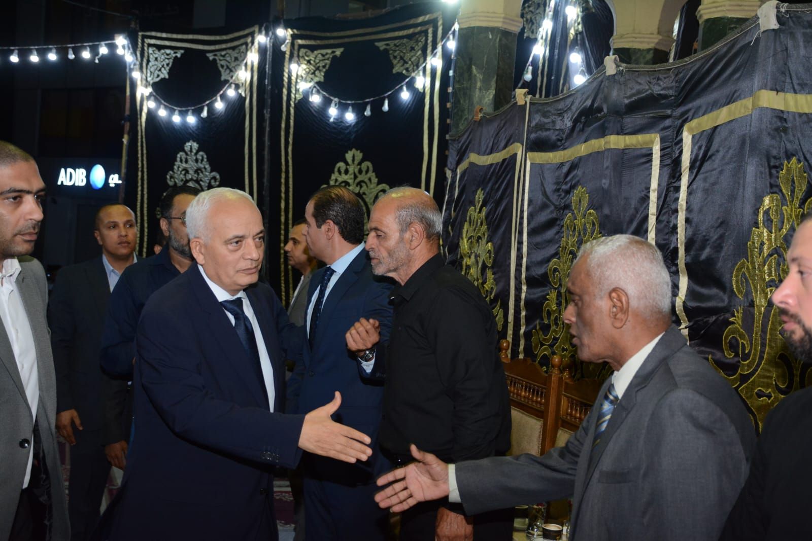 د. رضا حجازي امين التعليم بمستقبل وطن يؤدي واجب العزاء في الزميل مصطفى الشربيني مسؤول ملف البرلمان بموقع تليجراف الخليج - الخليج الان