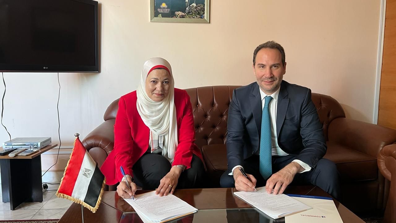 وزارة العمل تنجح في توفير وثيقة تأمين طبية واجتماعية حصرية للمصريين العاملين بلبنان - الخليج الان