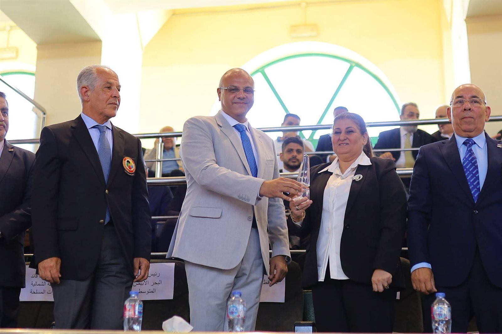 الدهراوي يكرم محافظ الإسكندرية وكبار ضيوف بطولة البحر المتوسط للكاراتيه 2026 - الخليج الان