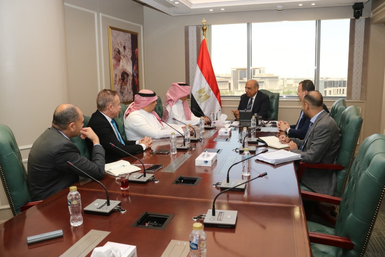 الكهرباء: تنفيذ مشروعات طاقة رياح قدرة 2300 ميجاوات في مناطق جبل الزيت وخليج السويس وجنوب الغردقة - الخليج الان