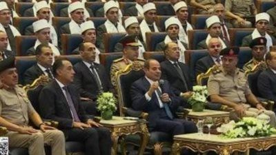 الرئيس السيسي: الاستثمار في أوائل الخريجين وبناء كوادر مؤهلة لمستقبل الدولة - الخليج الان