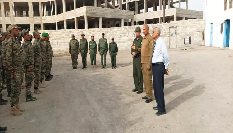 إدارة أمن عدن تواصل برنامجها التوعوي لرفع جاهزية منتسبي قسم شرطة العريش