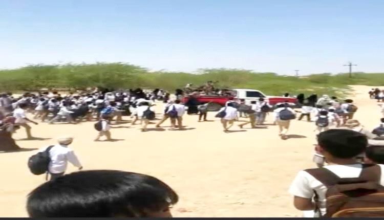ثورة حجارة طلابية بعد مداهمة قوات الطوارئ مدارس بوادي حضرموت رفعت العلم ورددت النشيد الجنوبي
