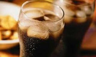 ماذا يحدث لجسمك عند تناول المشروبات الغازية بعد الطعام مباشرة..امر صادم سوف يرعبك!!