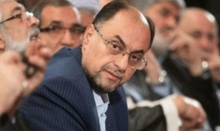 إيران.. انقطاع الكهرباء أثناء تقديم حقانيان أوراق ترشحه للانتخابات (فيديو)