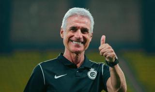 انتصارات حزينة!! كاسترو يفتح قلبه للمرة الأولى.. هذا ما كان يفعله الهلال طول الموسم - موقع الخليج الان